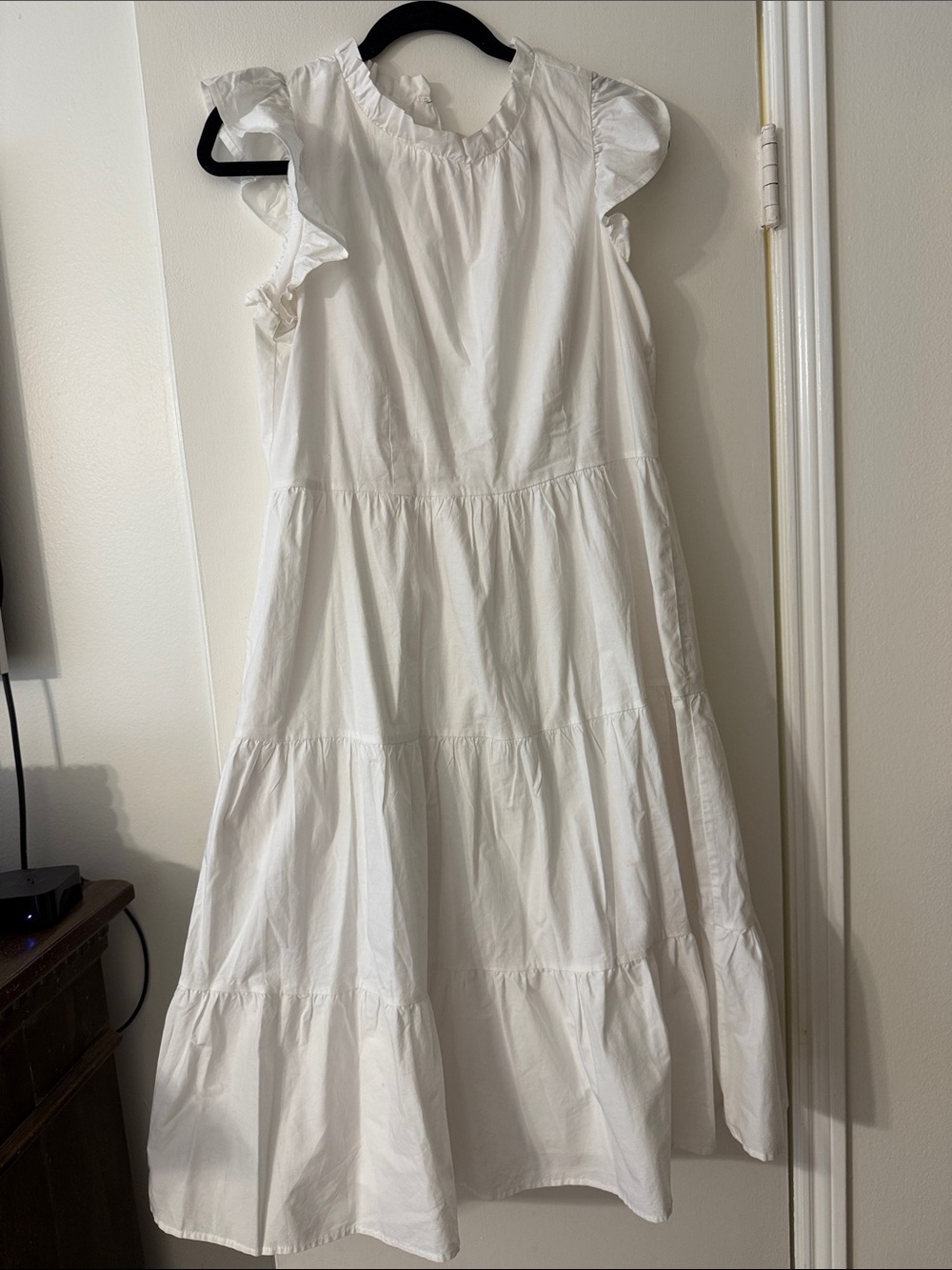 crown & ivy White Ruffle Sleeve Tiered Midi Dress